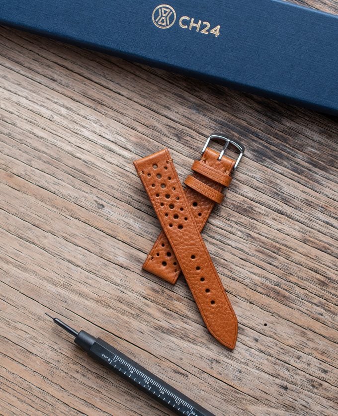 Light brown, perforated watch strap with vegetable tanned Italian leather 20mm